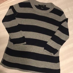 Ladies Forever 21 Navy/Gray Long Sleeve Sweater